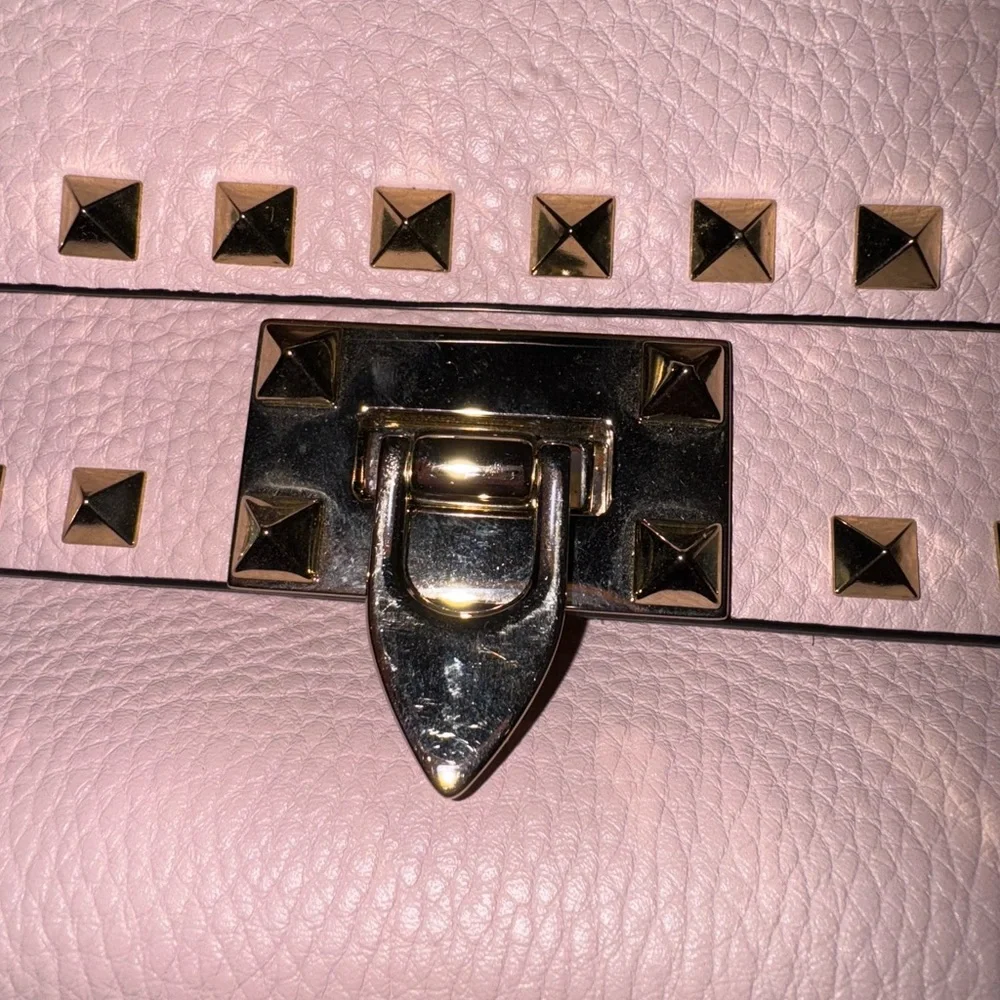 Authentic Valentino Rockstud clutch/crossbody bag. - Picture 3 of 16